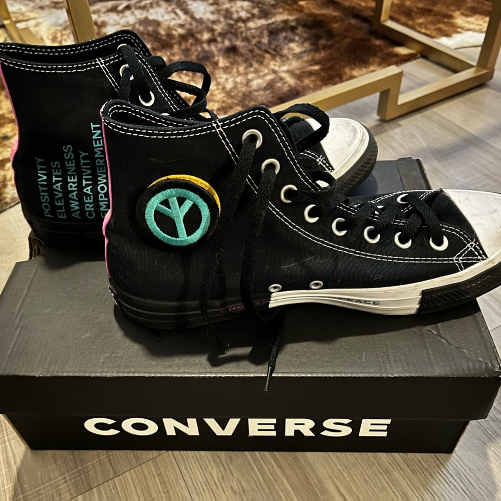 Peace Edition Converse